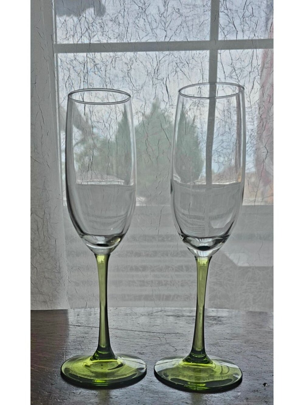 2 Pier1 Pantiago Green Champagne Flutes Glasses 9" green stem mod retro